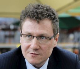 Максим Суравегин