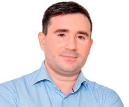 Станислав Костарев