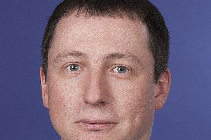 Редомициляция иностранных холдинговых компаний: в САРы или в дружественные юрисдикции? Интервью с Александром Токаревым, Kept